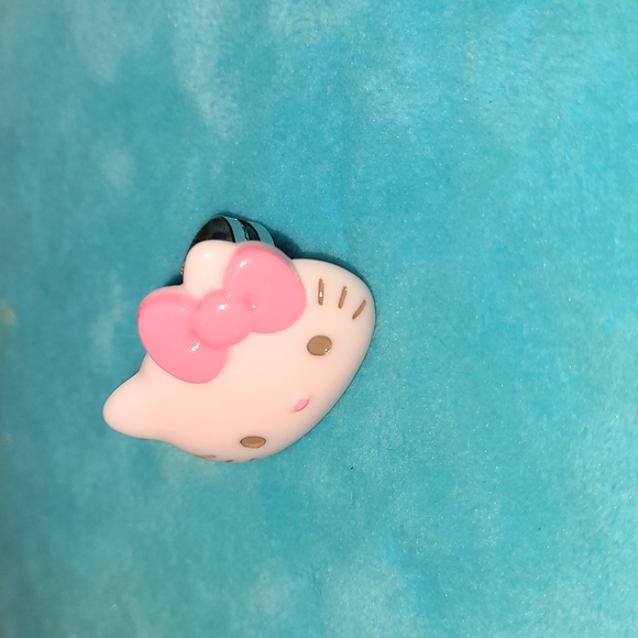 1 LEFT Adjustable Hello Kitty Ring - Picture 3 of 7